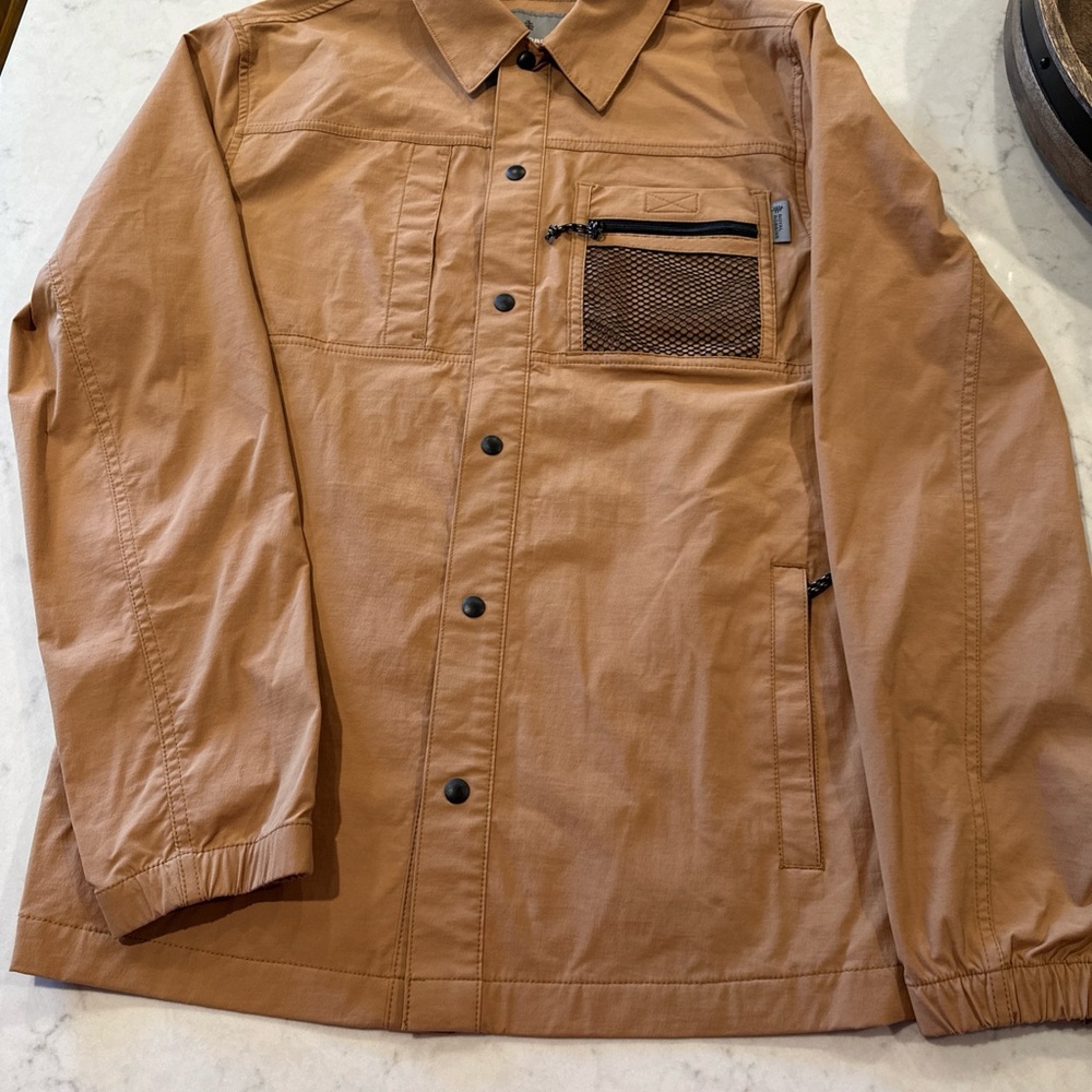 Royal Robbins Base Camp Tan Wind Shirt Jacket Mens Size Small.